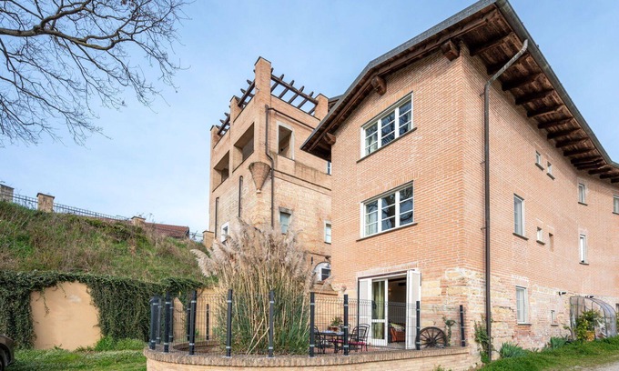 Fubine Apartment | Lovely apartment for 4 guests with pool, WIFI, TV, terrace, pets allowed and parking