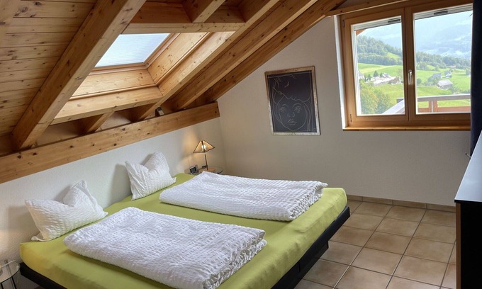 Amden Apartment | Lovely apartment for 5 guests with WIFI, TV, terrace, pets allowed and panoramic view