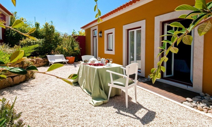 Alcobaca Apartment | Lovely apartment for 5 guests with A/C, WIFI, TV and terrace