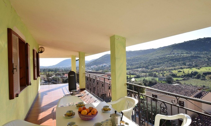 San Lorenzo Apartment | Lovely apartment for 5 people with WIFI, TV, balcony and panoramic view