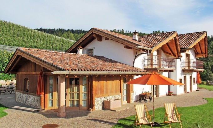 Coredo Apartment | Lovely apartment for 8 guests with WIFI, TV, terrace and pets allowed
