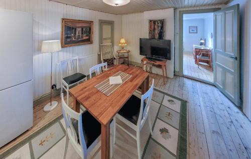 Aseda Apartment | Lovely Apartment In Åseda With Wifi