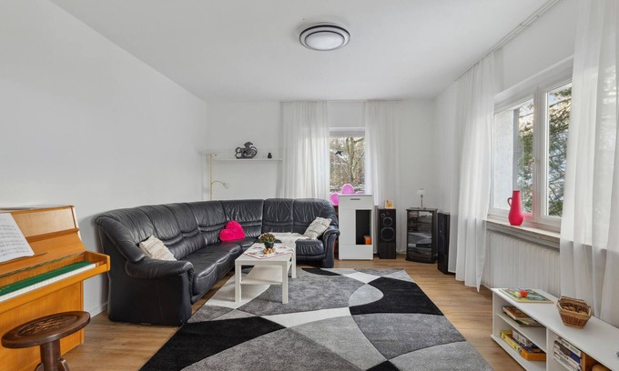 Kernberge Apartment | Lovely apartment in Jena with WiFi