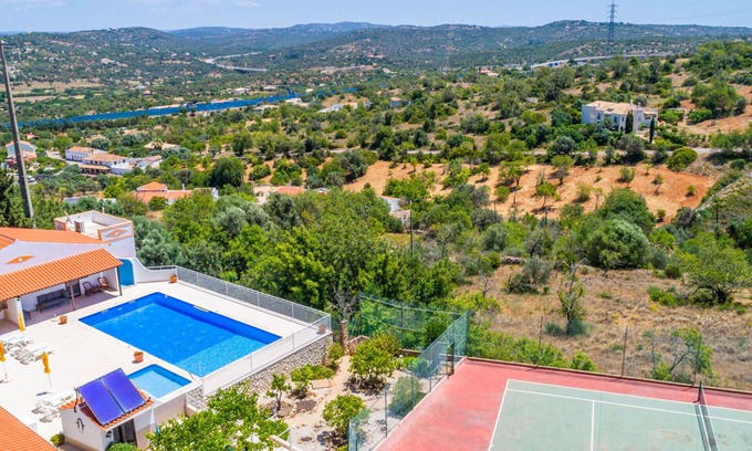 Mem Moniz House | Lovely apartment in villa for 4 people with pool, A/C, WIFI, TV, terrace, panoramic view and par.