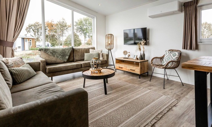 Bemelen House | Lovely apartment in villa for 4 guests with pool, A/C, WIFI, TV, terrace and parking