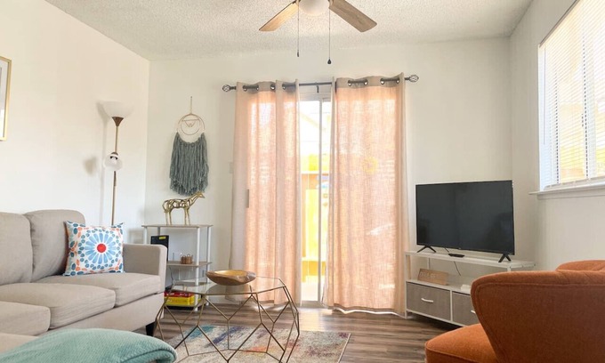 Coalinga Apartment | Lovely Apartment unit near central Coalinga