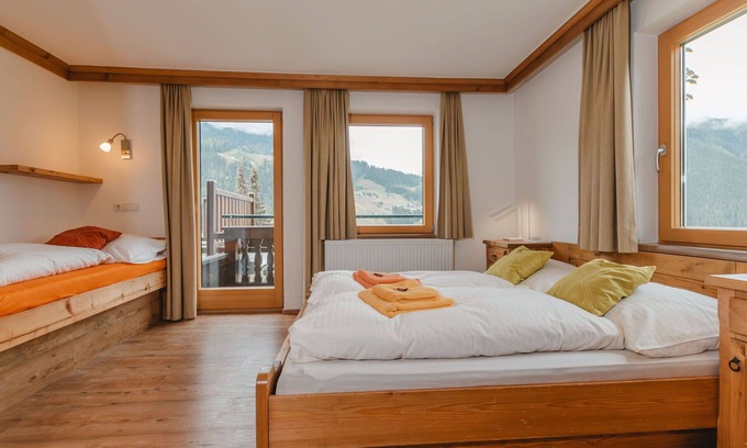 Hollersbach im Pinzgau Apartment | Lovely apartment for 20 guests with WIFI, TV, terrace and pets allowed