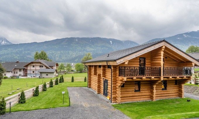 Jenig House | Lovely Chalet with lush green view in Carinthia