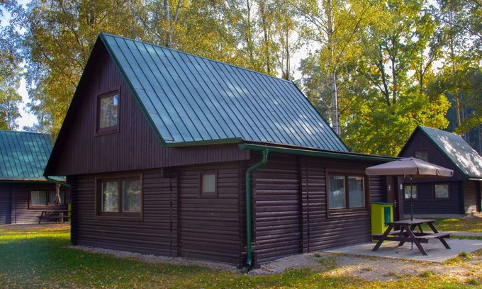 Hradec Kralove House | Lovely apartment in villa for 12 people with WIFI, TV, patio, pets allowed and parking