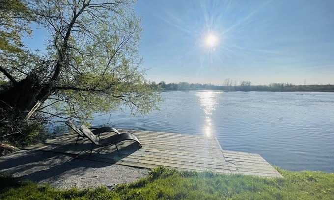 Jasper Cottage | Lovely get away waterfront home