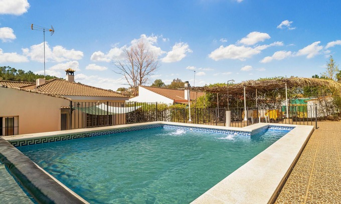 Valdeflores House | Lovely home in Minas del Castillo de