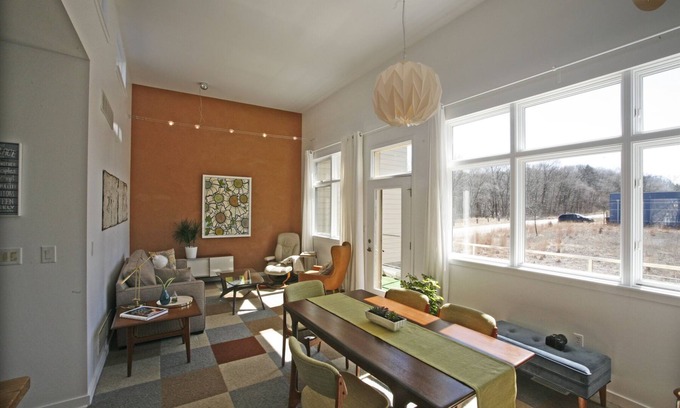 Miller Beach House | Lovely Home - FREE Nat'l Park Pass! Miller Beach & Indiana Dunes National Park