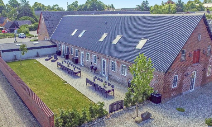 Allingabro House | Lovely home in Allingåbro with kitchen