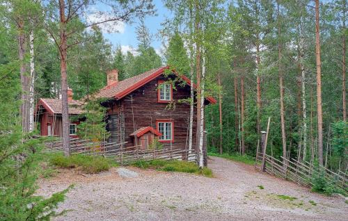 Idkerberget House | Lovely Home In Borlänge With Sauna