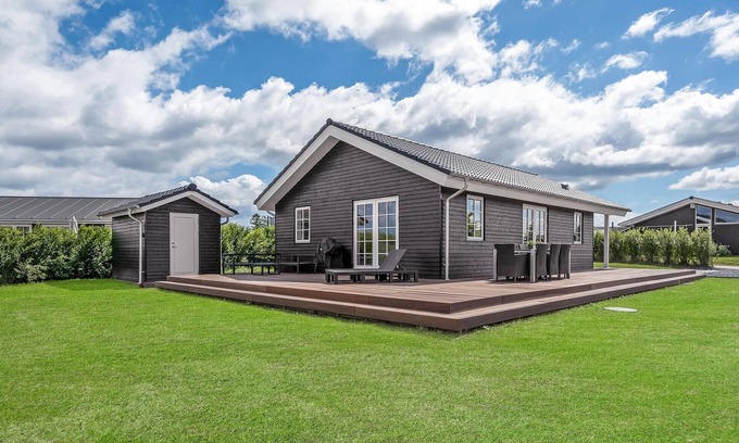 Frørup House | Lovely home in Frørup with kitchen