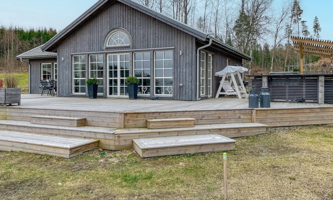 Orebro County House | Lovely home in Glanshammar with kitchen