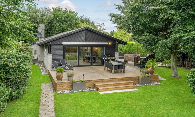 Grlev House | Lovely home in Gørlev with kitchen