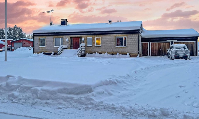 Norrfors House | Lovely home in Norrfors with sauna