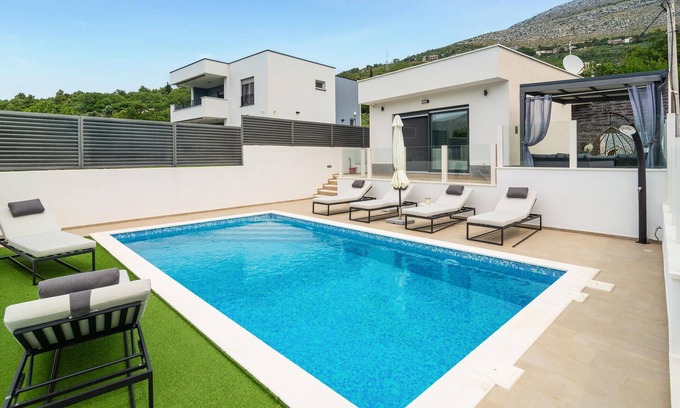 Srinjine House | Lovely home in Srinjine