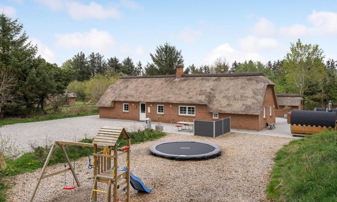 Øhuse House | Lovely home in Ulfborg with sauna