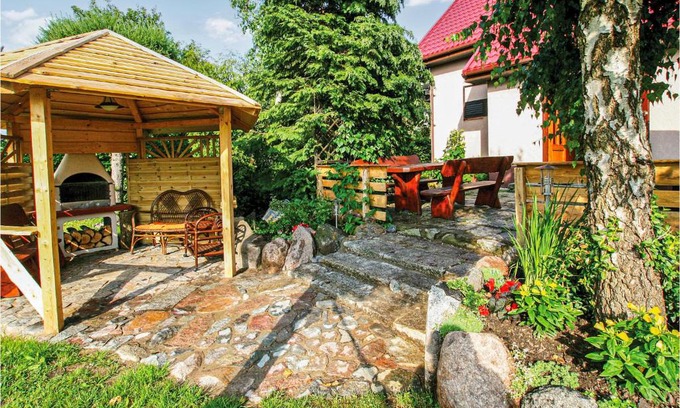 Sarbsk House | Lovely Home In Wicko With Wifi