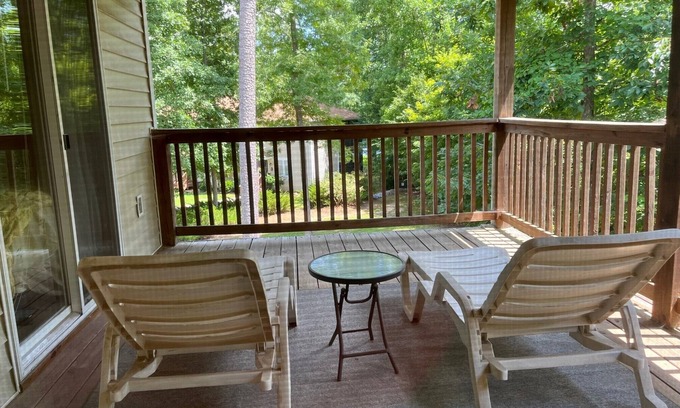 Littleton Condo | Lovely Home, Lake Access. Clean, quaint, screened porch, grill