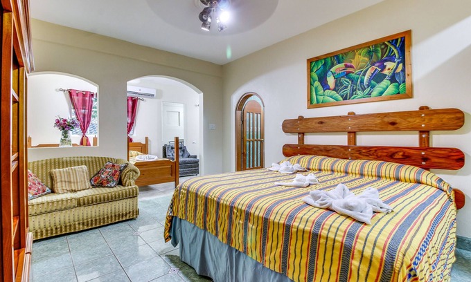 San Ignacio House | Lovely Home w/Balcony, Great View, Shared Pool, AC & WiFi - Ideal for Day Trips