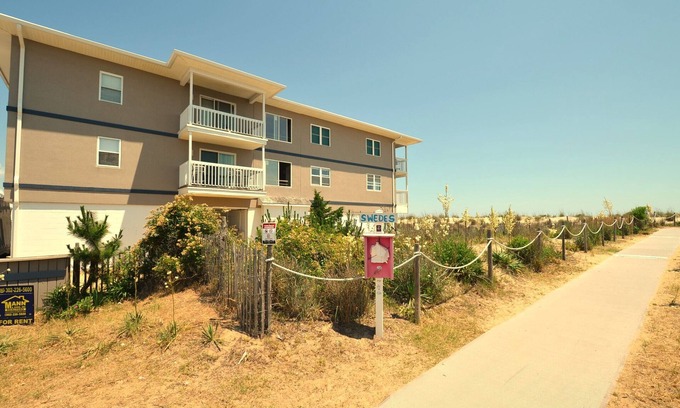 Rehoboth by the Sea Condo | Lovely Ocean Front Condo In The Beachcomber!
