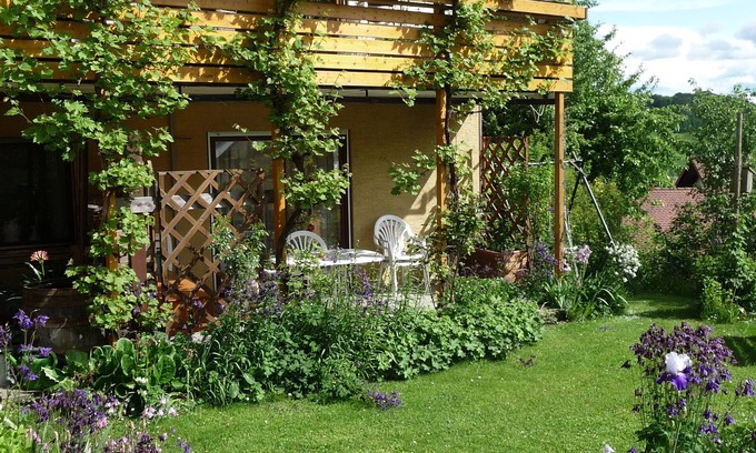 Bittelschieß Condo | Lovingly furnished apartment in the countryside