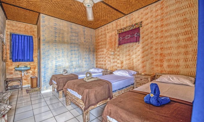 Lovina Hotel | Lovina Central Hostel
