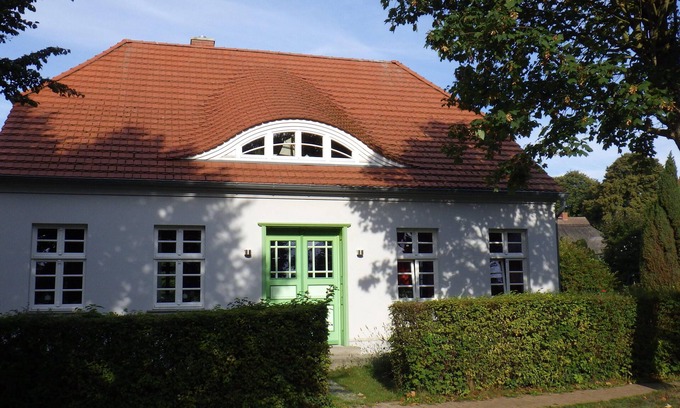 Ostseebad Wustrow Apartment | Lovingly furnished apartment in a quiet location with a beautiful garden near the beach