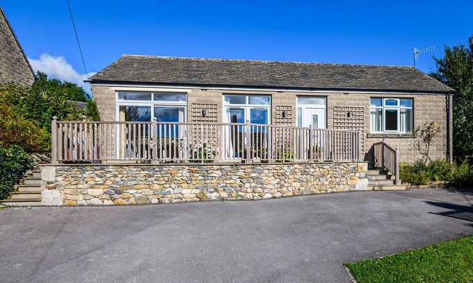 Austwick House | LOW BANK, pet friendly, with a garden in Austwick