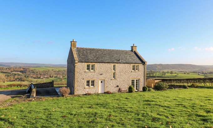 Ashford-in-the-Water Cottage | LOWER COWDEN FARM, pet friendly, with a garden in Bakewell