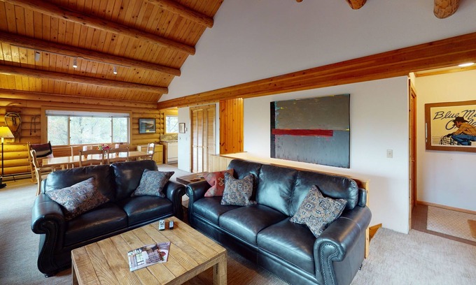 Moran Cabin | LPJH | Enjoy the Privacy of a Lost Creek Cabin