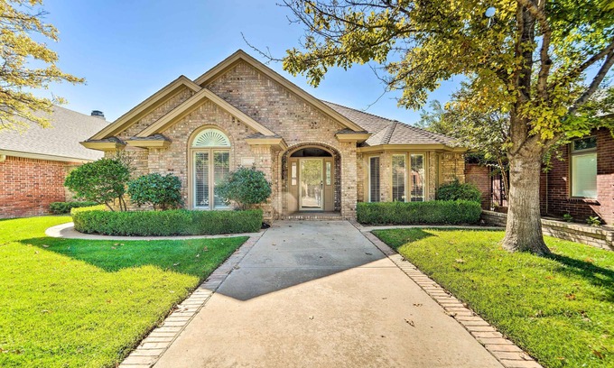 Lubbock Villa | Lubbock Home w/Patio ~ 6 Mi to Texas Tech!