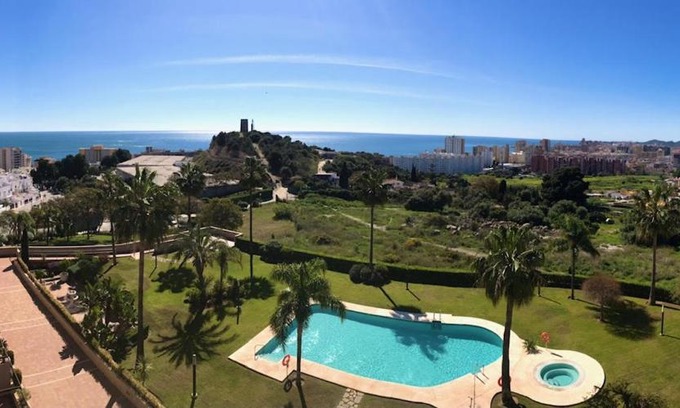 Torreblanca Apartment | Lujoso apartamento ático dúplex con vistas al mar y Fuengirola