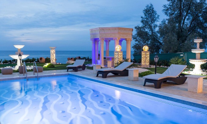 Ayia Marina Chrysochous Villa | Luksuzna Vila, ob plaži z bazenom