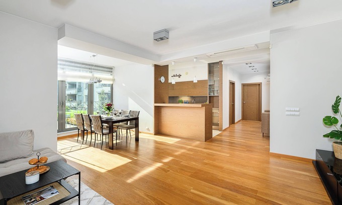 Srodmiescie Apartment | Lumina stylish apartment with parking