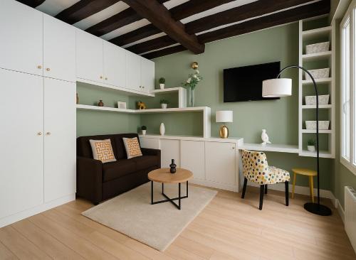 Levallois-Perret Apartment | Lumineux et Rayonnant appartement