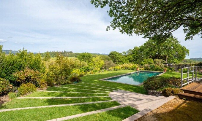 Kenwood House | Luna Vista - 3 BD plus 2 Bonus Rooms, Pool, Spa