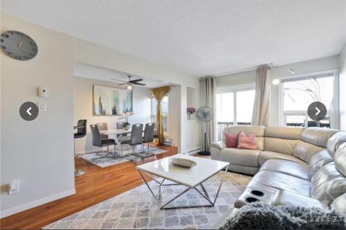 Ottawa Division House | Lush Abode! Close to ottawa airport.2 spacious bedrooms