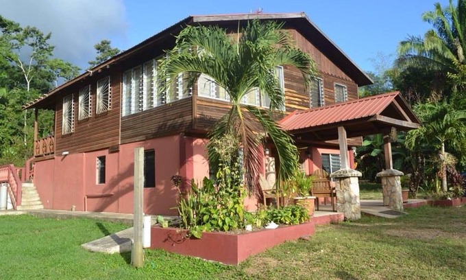 Teakettle Village House | Lush Jungle-Family Friendly, Near ATM Caves & Mayan Ruins & Belmopan City
