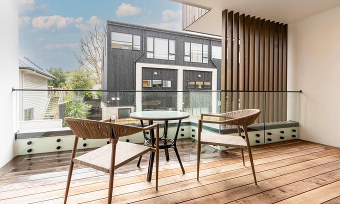 Greenlane Condo | Lux 4B Holiday House in Greenlane - ASBshowgrounds