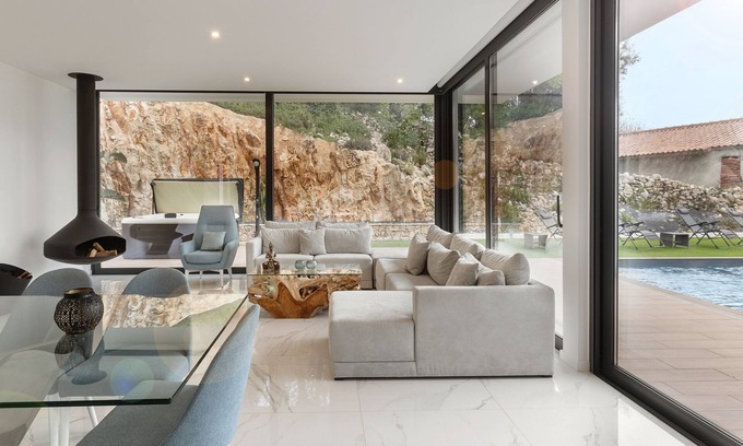 Alvados Villa | Lux & Charm Residence
