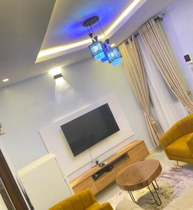 Yaba House | Lux one bedroom apartment in Yaba with Wifi