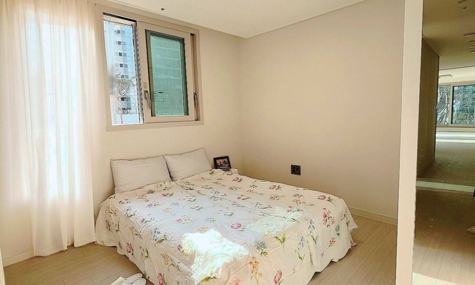 Yeonsu-gu Apartment | Lux true 3BR, 2ba/Airport/Conference, Family gathering, business travelers