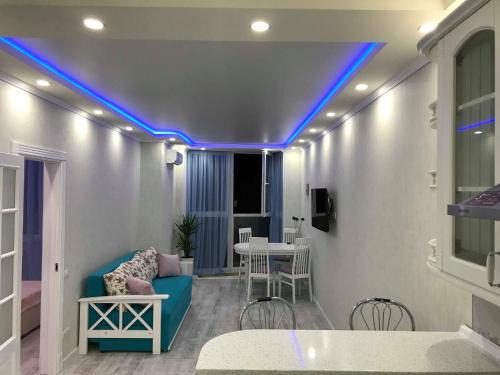 Pozniaky Apartment | Luxe Apartment on Drahomanova