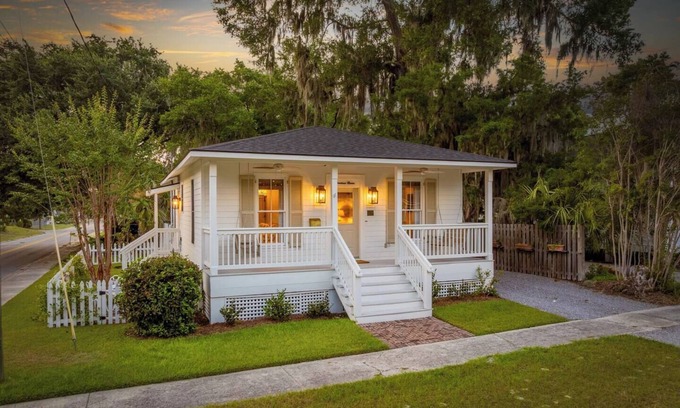 Northwest Quadrant Apartment | Luxe Designer Home Steps from Beaufort Waterfront
