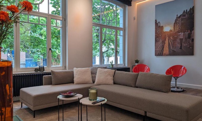South Antwerp Apartment | luxe en authenticiteit