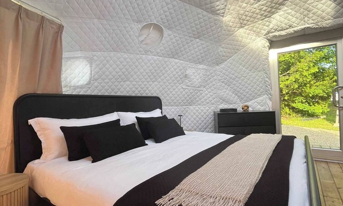 Miller Lake House | Luxe King GeoDome Tobermory Glamping West